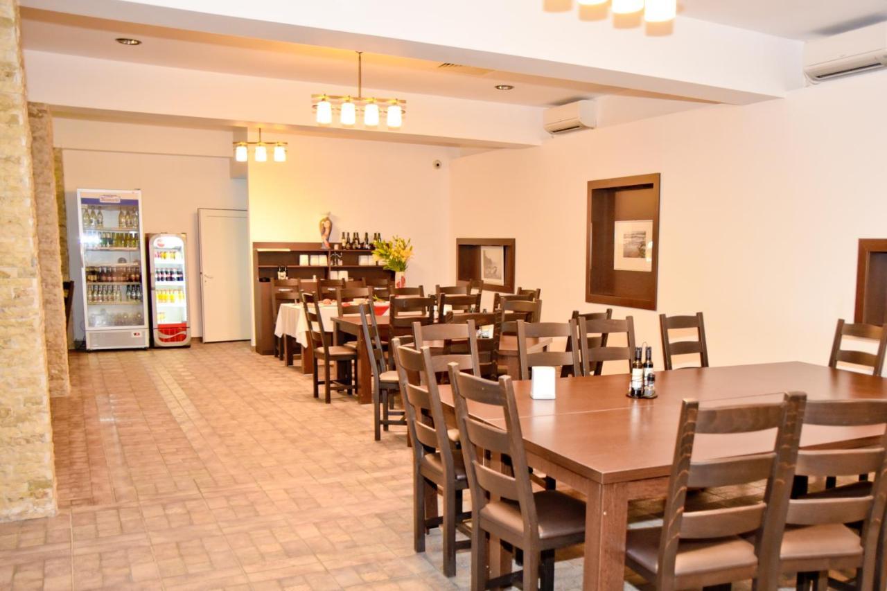 Delta Est Hotel & Restaurant Sulina Esterno foto